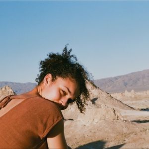 Meet your Posher, Ebony